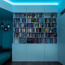 interieurontwerp-boekenkast-op-maat-Custommade-blauw