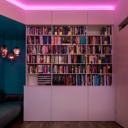 interieurontwerp-boekenkast-op-maat-Custommade-rose